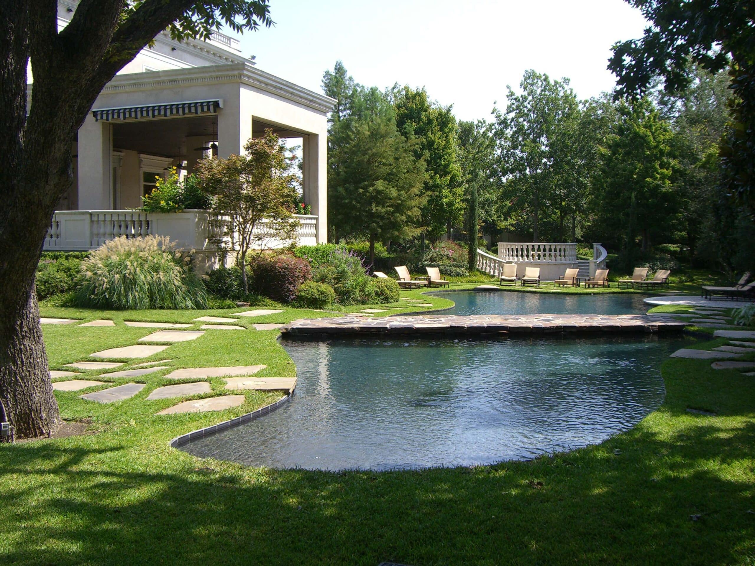 custom landscaping and water features in highland park