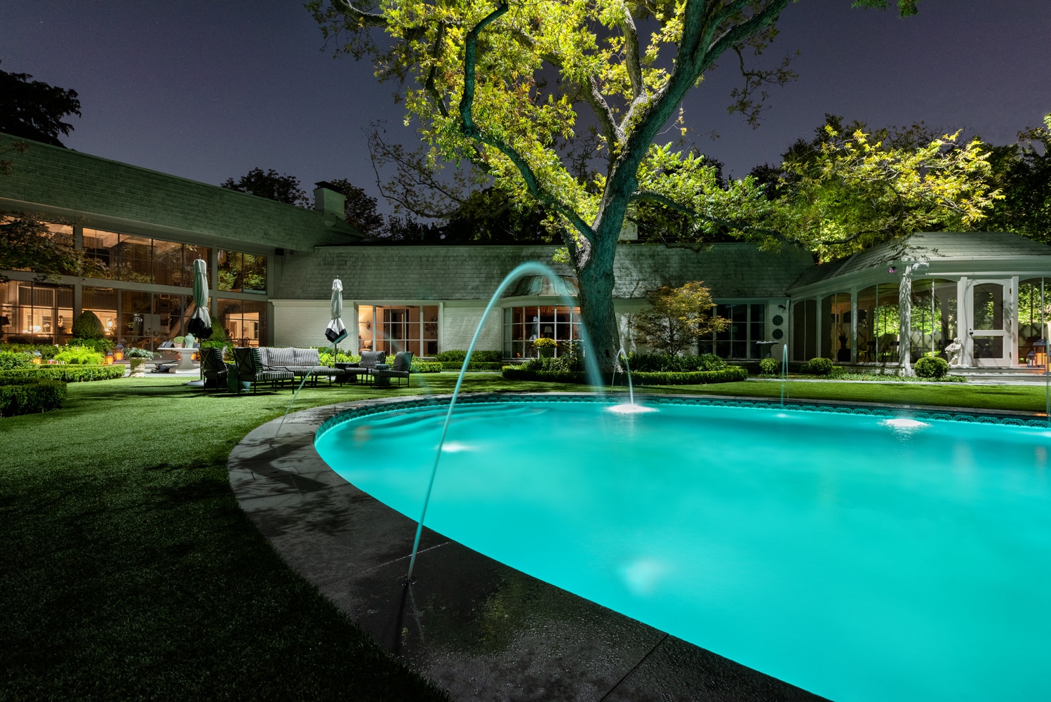 custom pool and spas in North Dallas