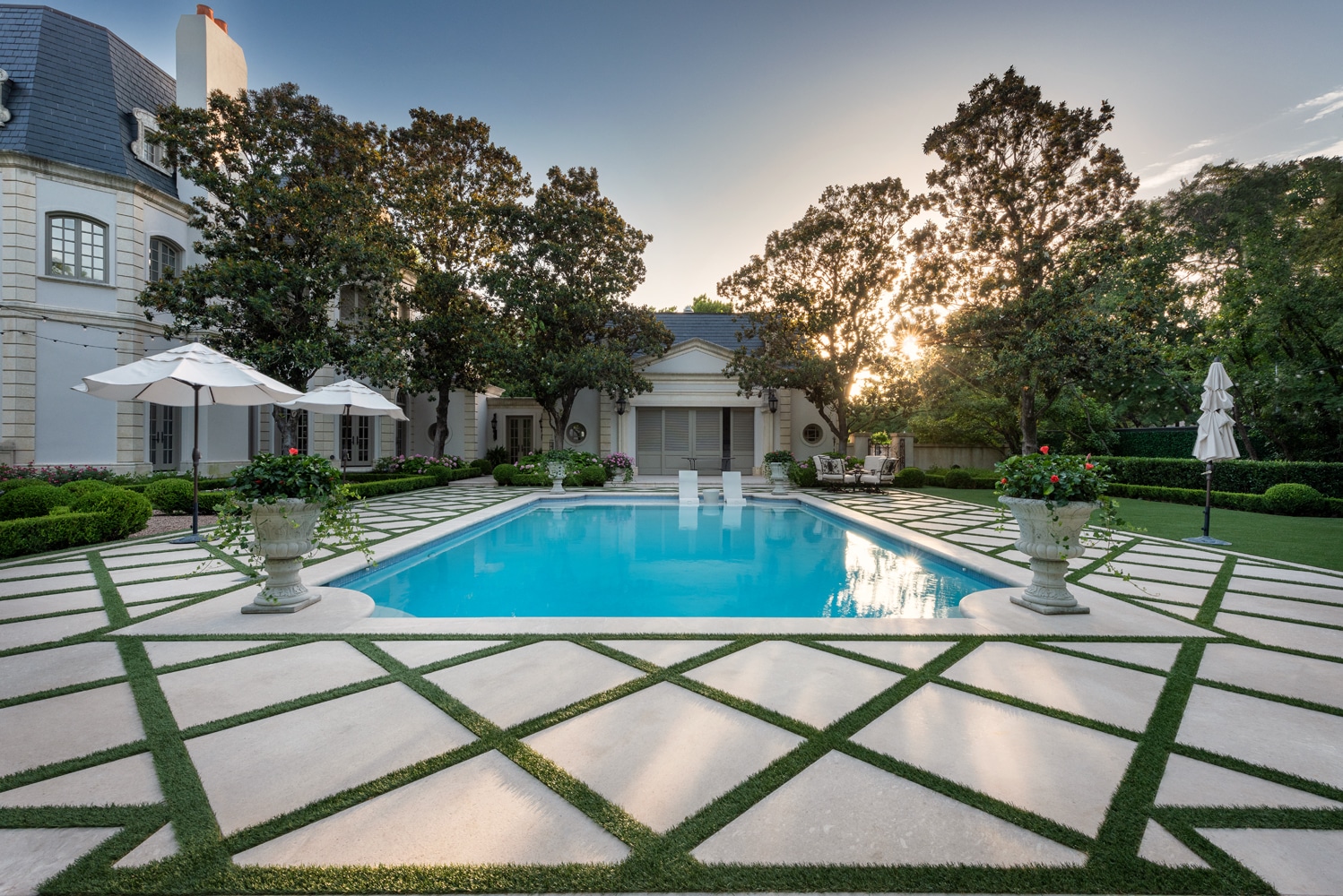 preston hollow custom pools and landscaping