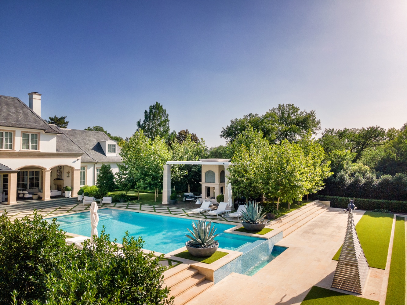 custom swimming pools and spas in preston hollow