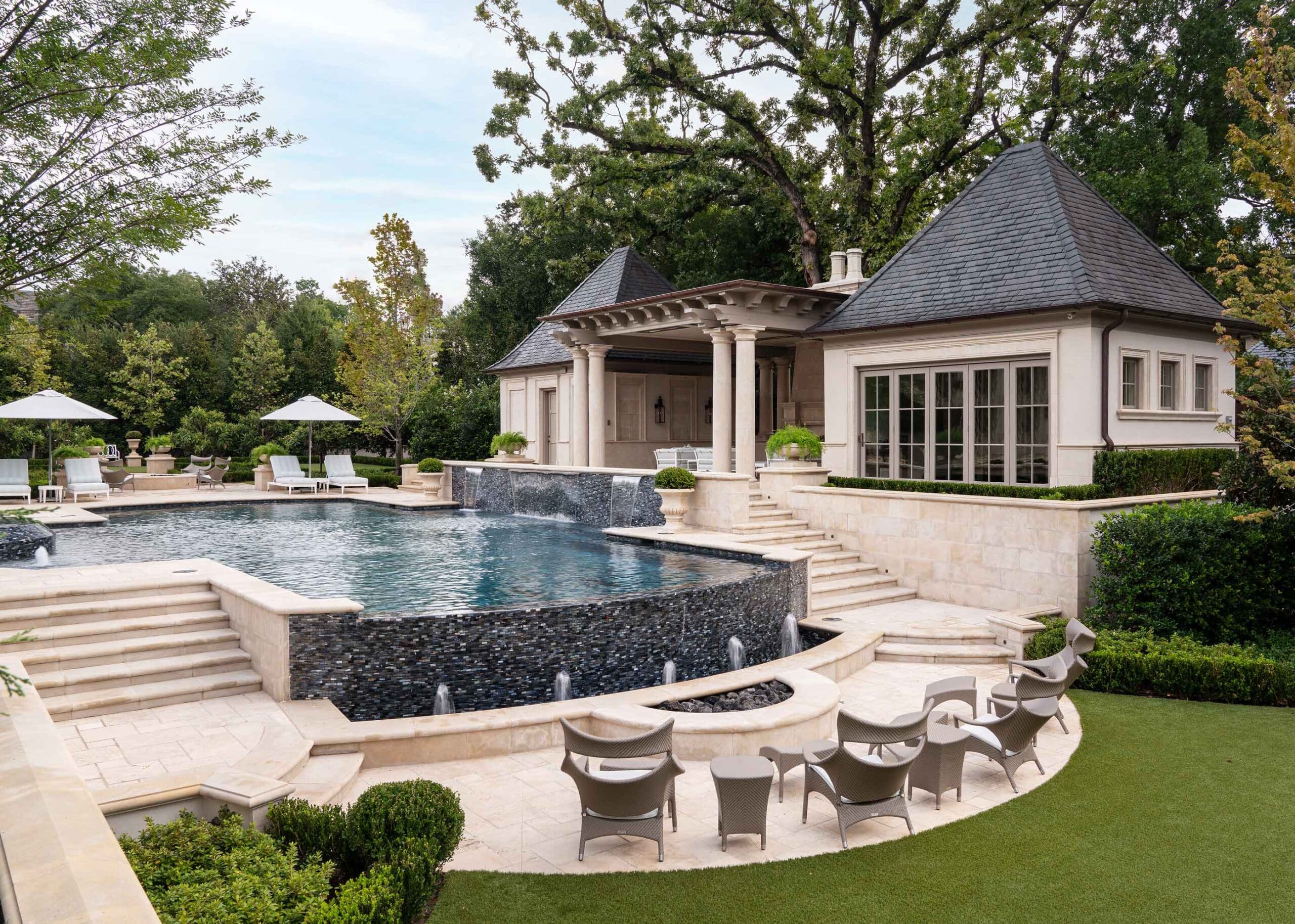 Preston hollow custom pool designer - Harold Leidner Landscape Architects
