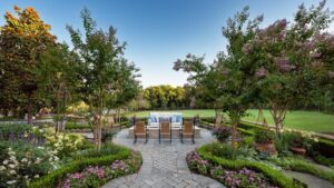 Outdoor Designer in Westover Hills - Harold Leidner Landscape Architects