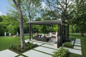 Dallas Outdoor Structure - Harold Leidner Landscape Architects