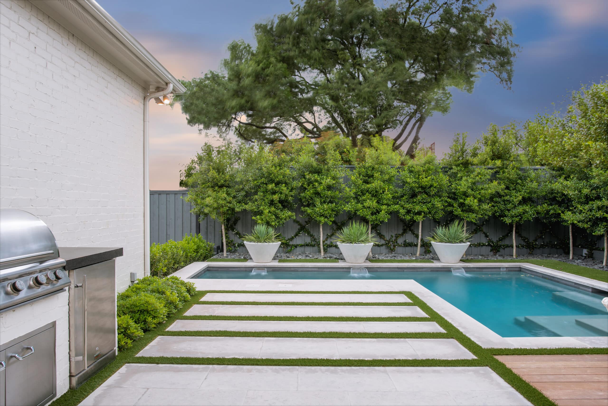 Preston Hollow Modern Landscape Architecture - Harold Leidner Landscape Architects