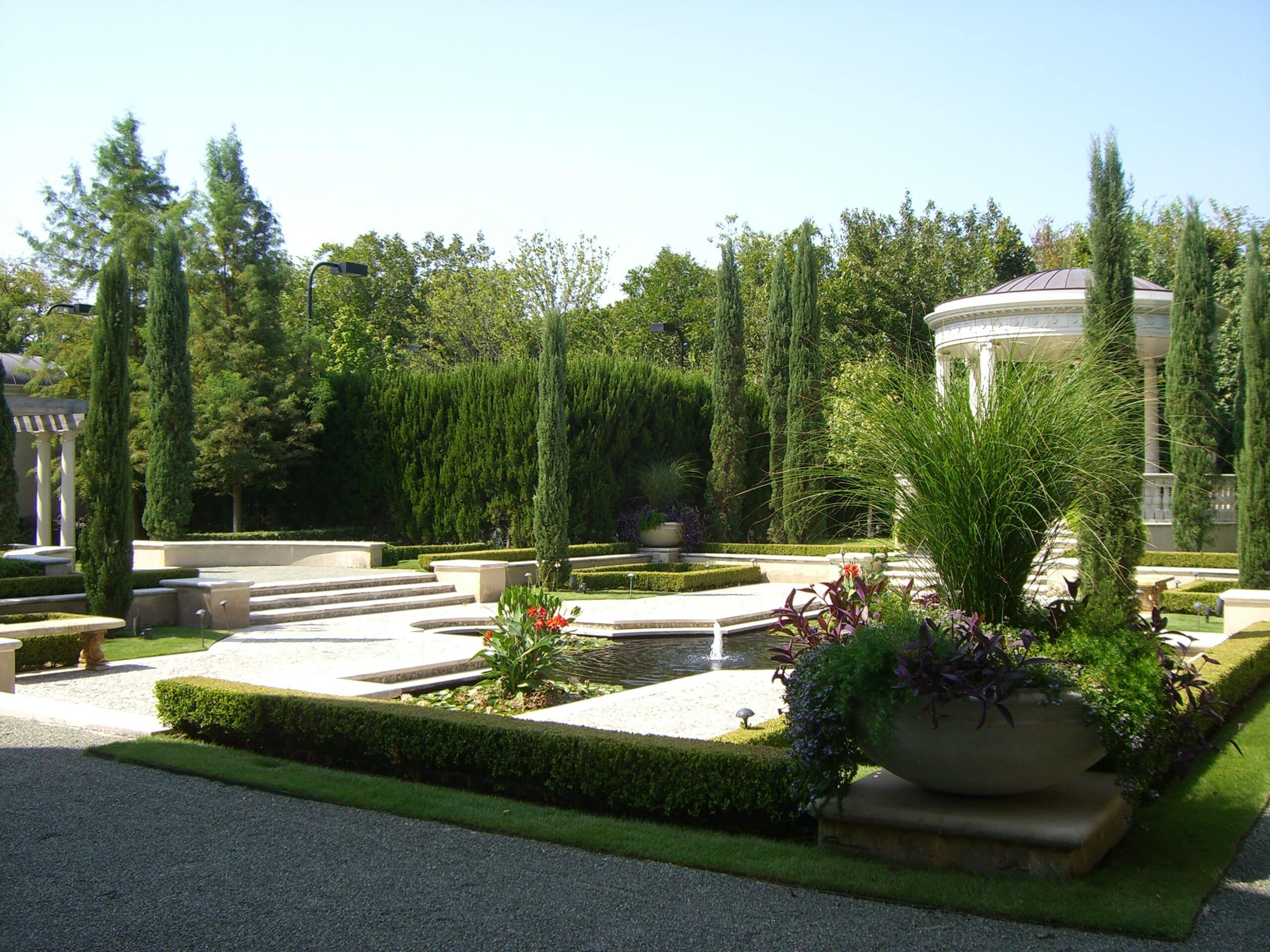 Classic Garden Design - Harold Leidner Landscape Architects