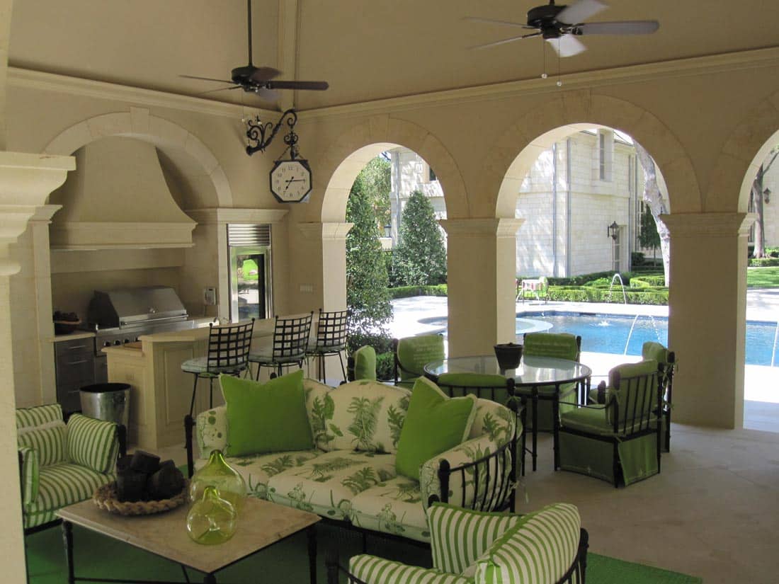 Outdoor kitchen in highland park