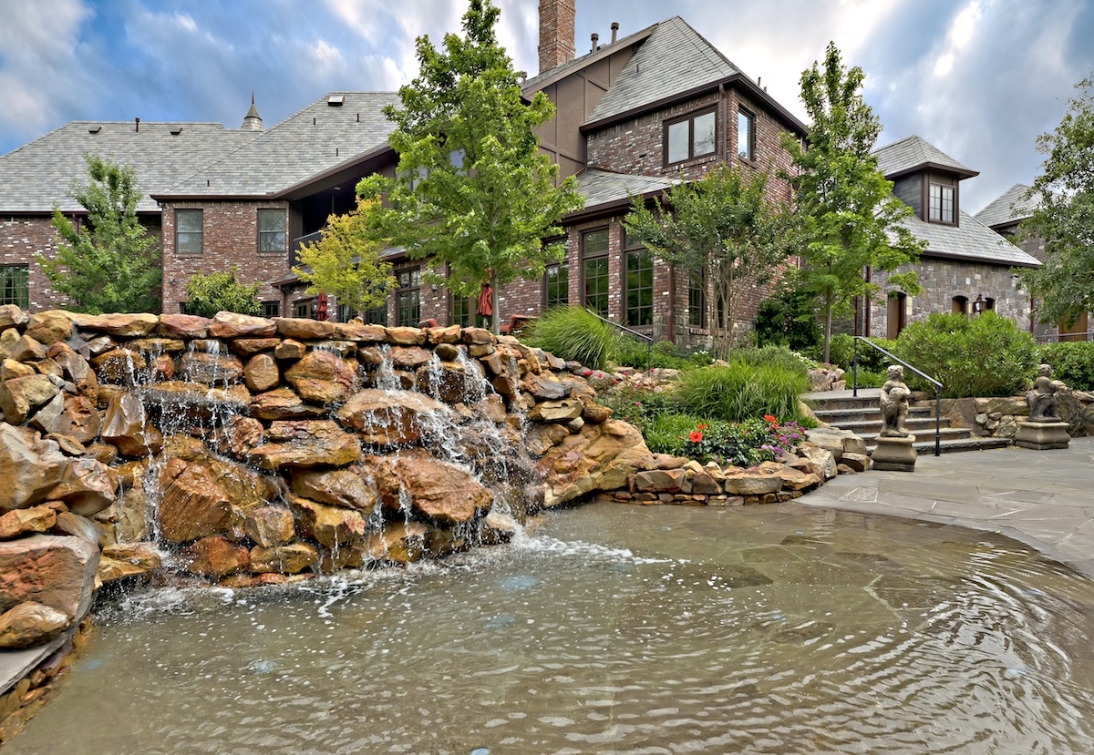 Natural style water feature