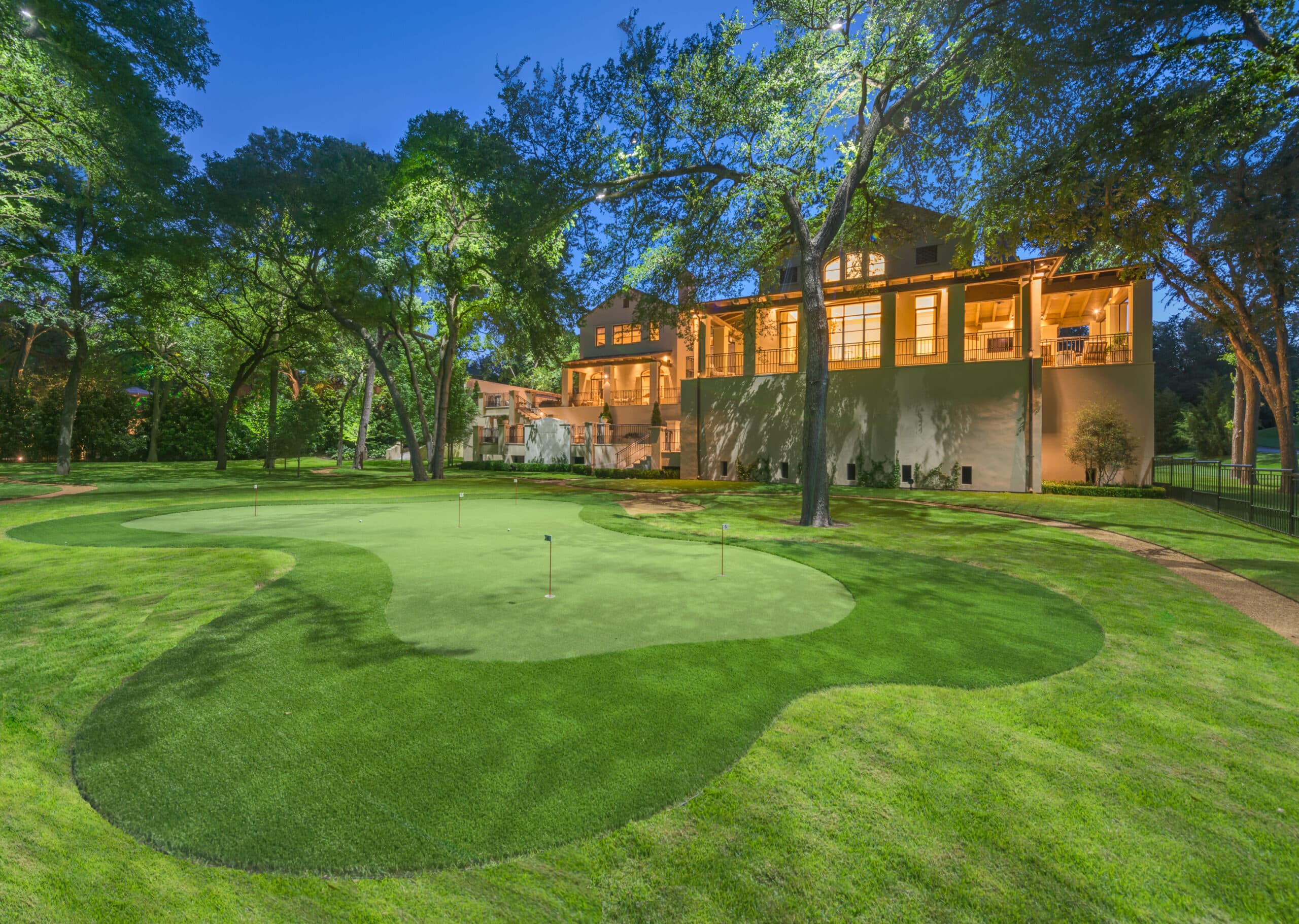 backyard putting green in dallas