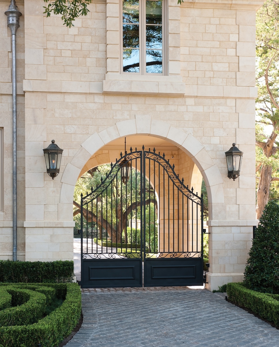 Custom entry gate made of iron in dallas