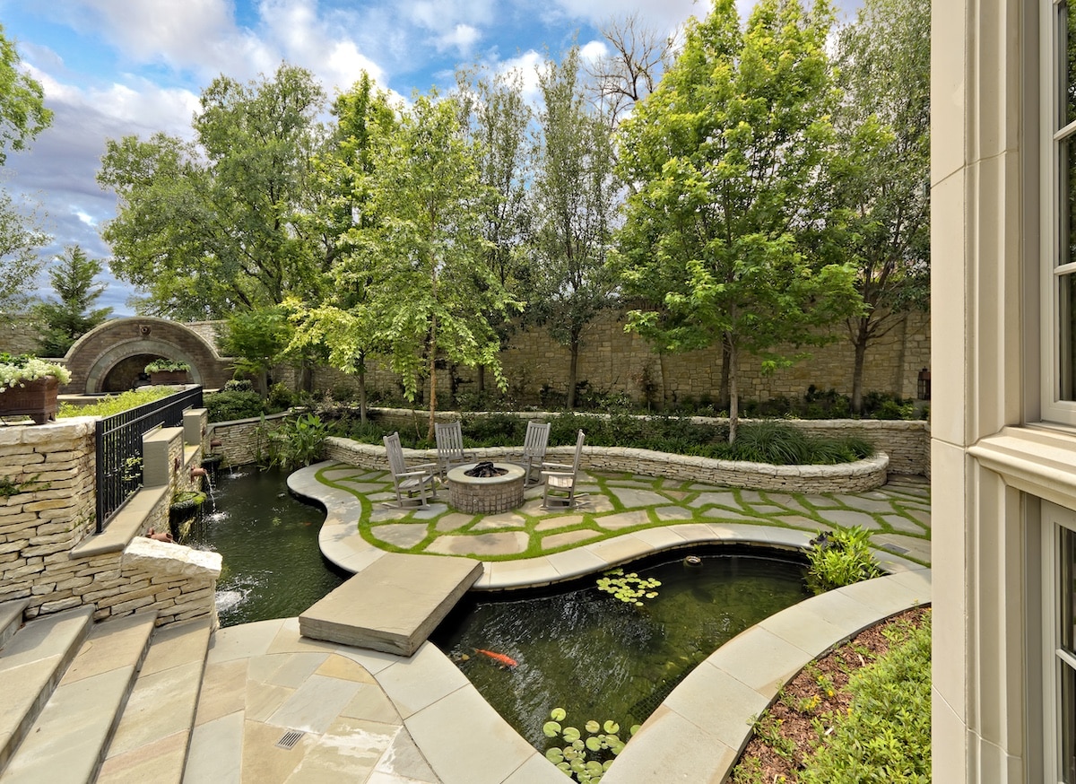 custom koi pond build dallas