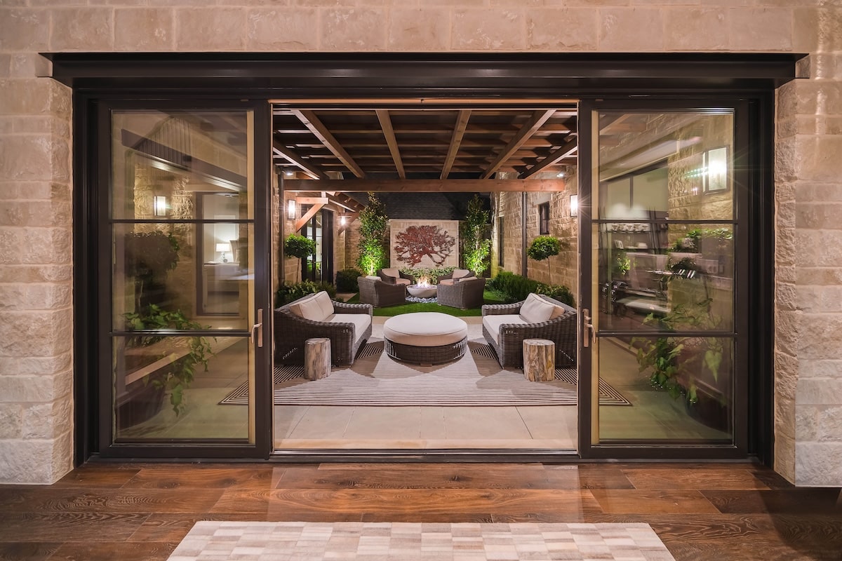 courtyard entrance with custom landscaping
