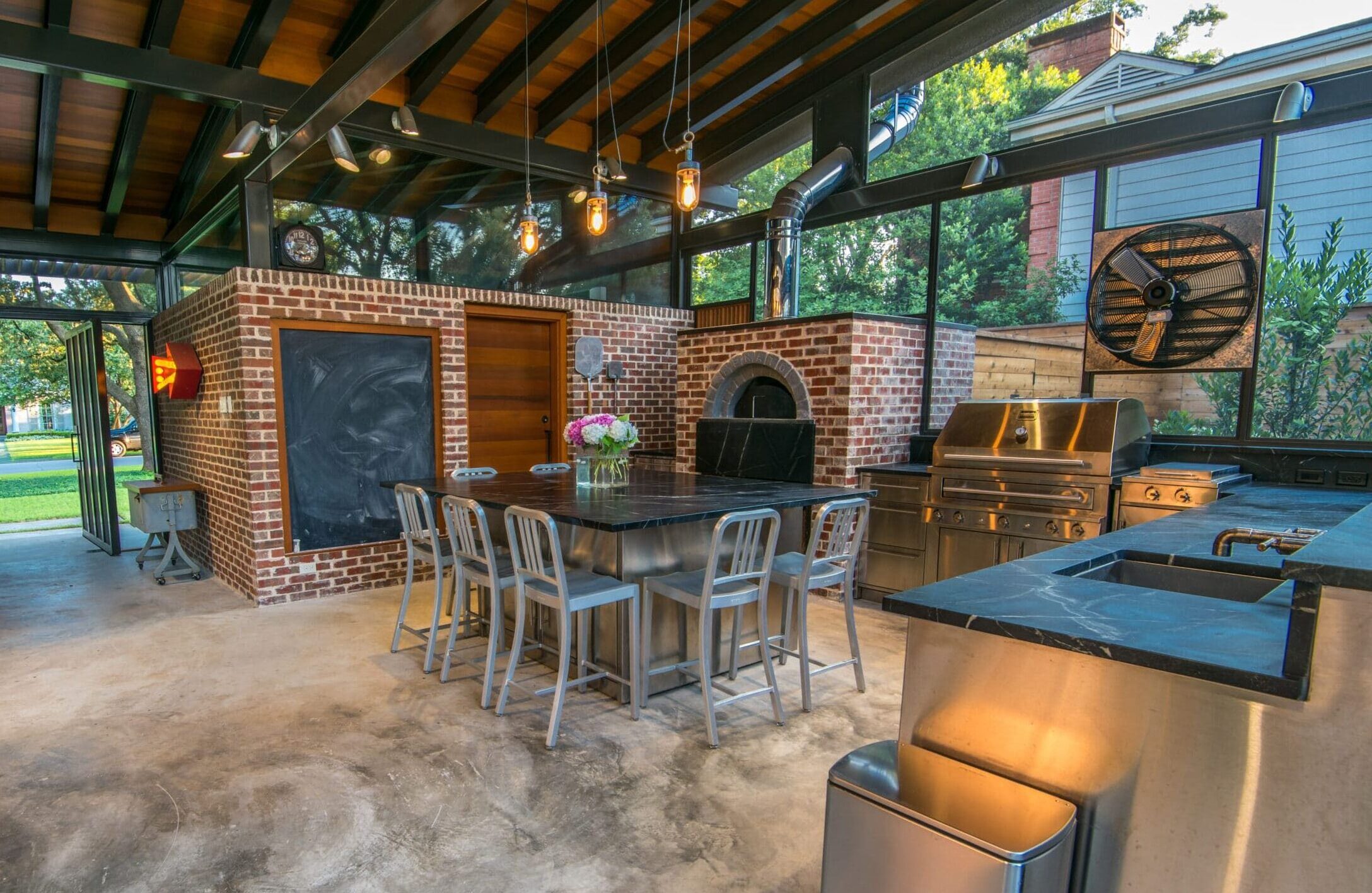 Outdoor Kitchen