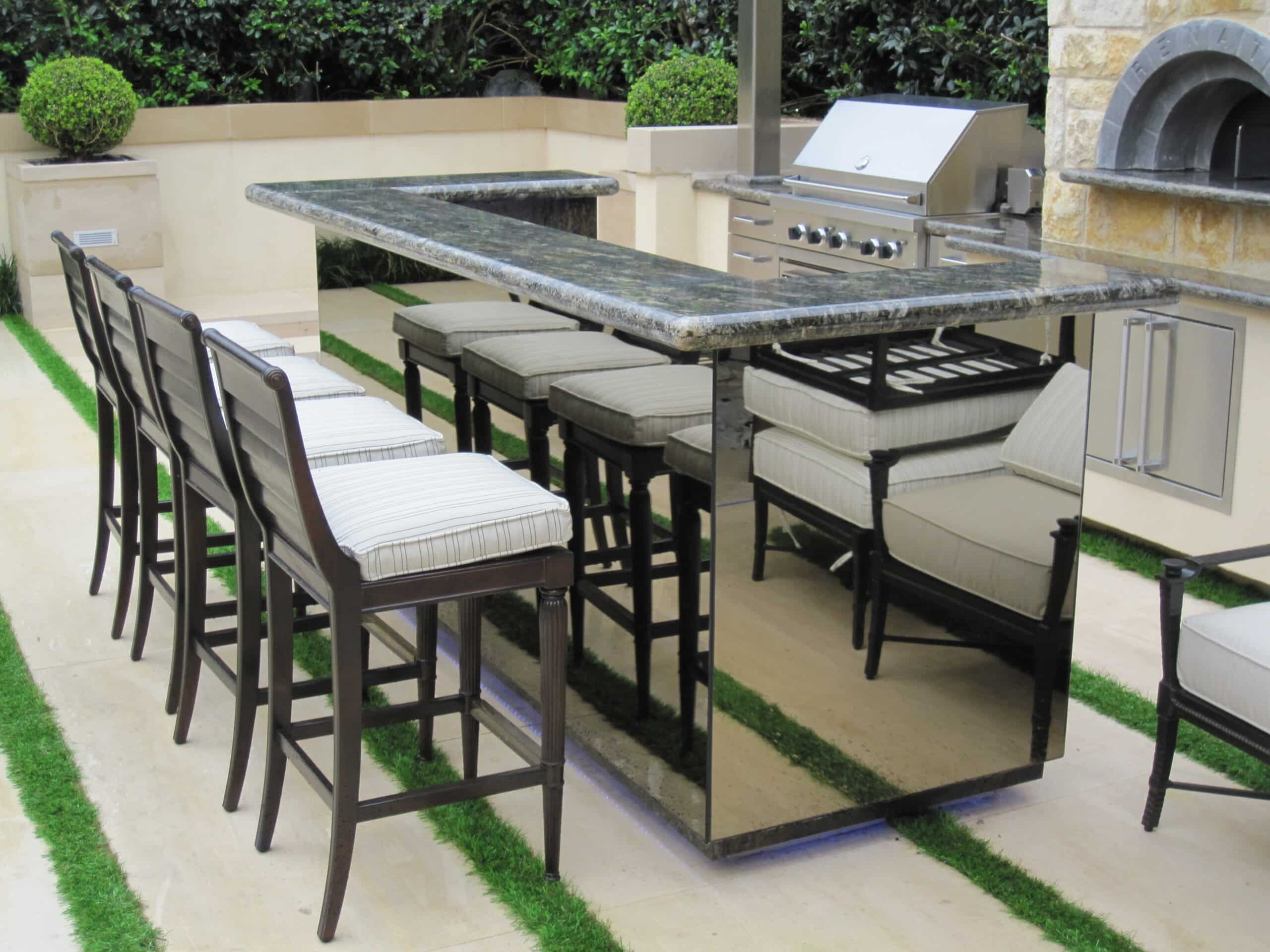 Dallas Landscaping Services - Harold Leidner Landscape Architects